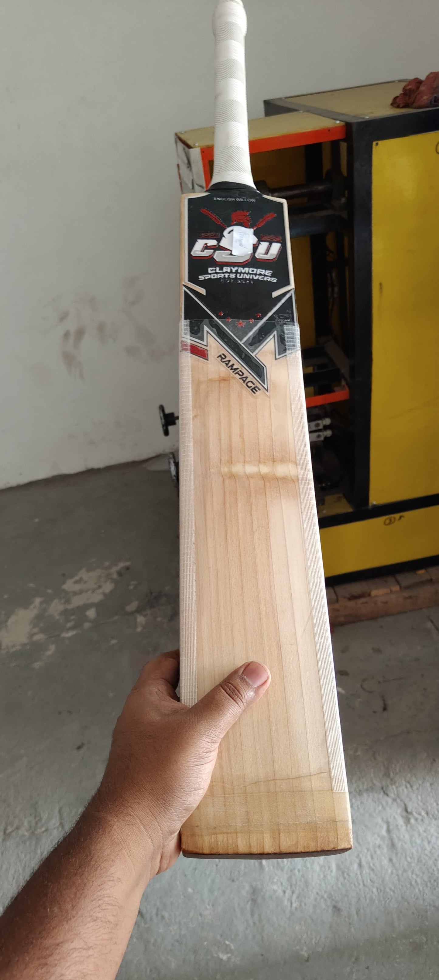 Rampage - Grade 3 English Willow Bat (Butterfly Willow)