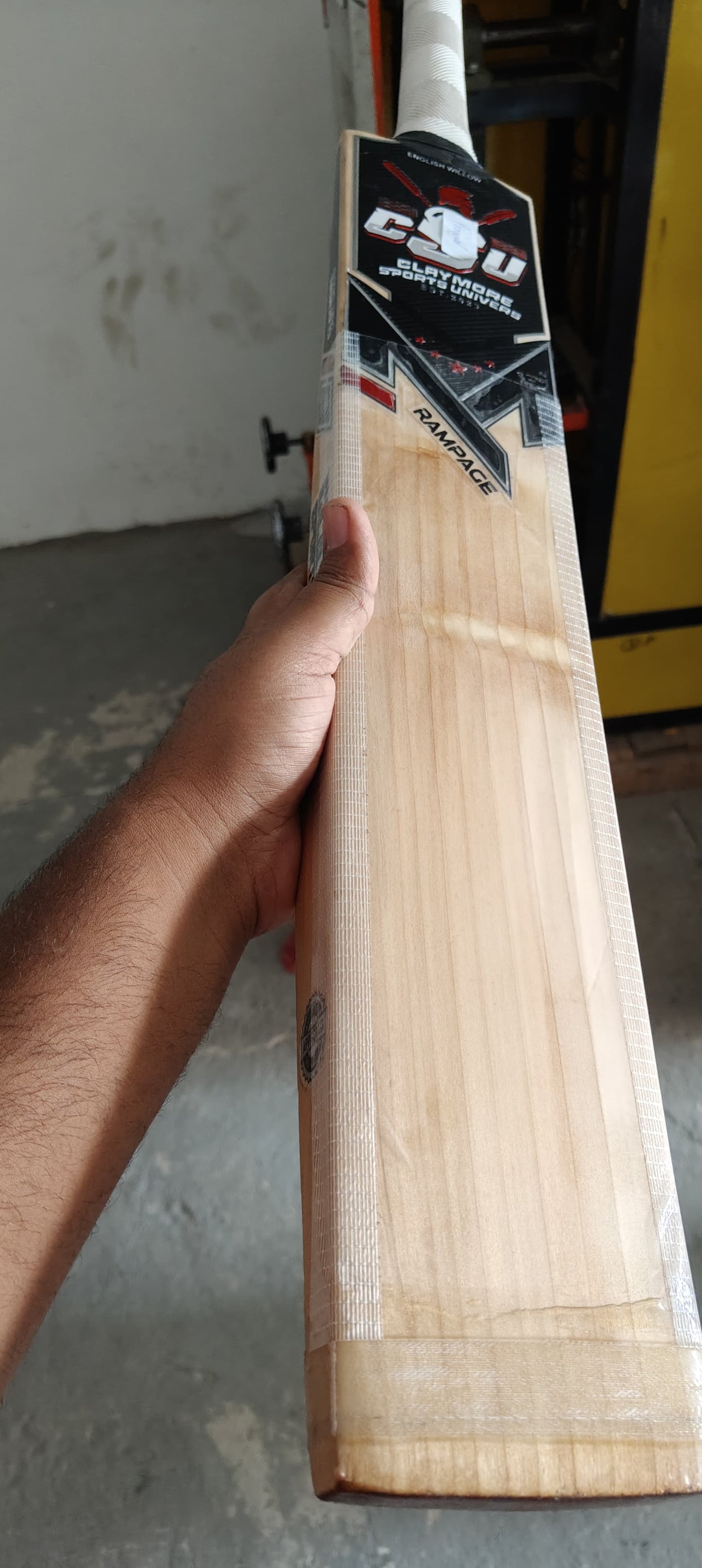Rampage - Grade 3 English Willow Bat (Butterfly Willow)