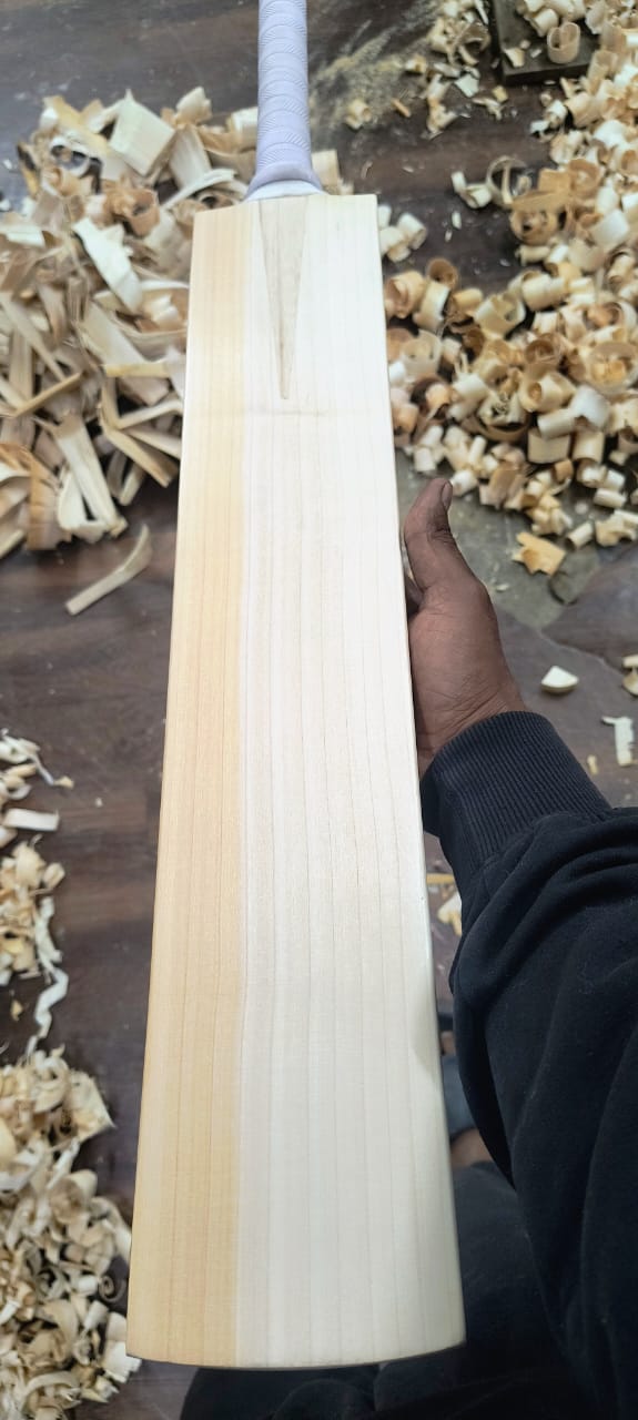 Explosive - Grade 1 English Willow Cricket Bat