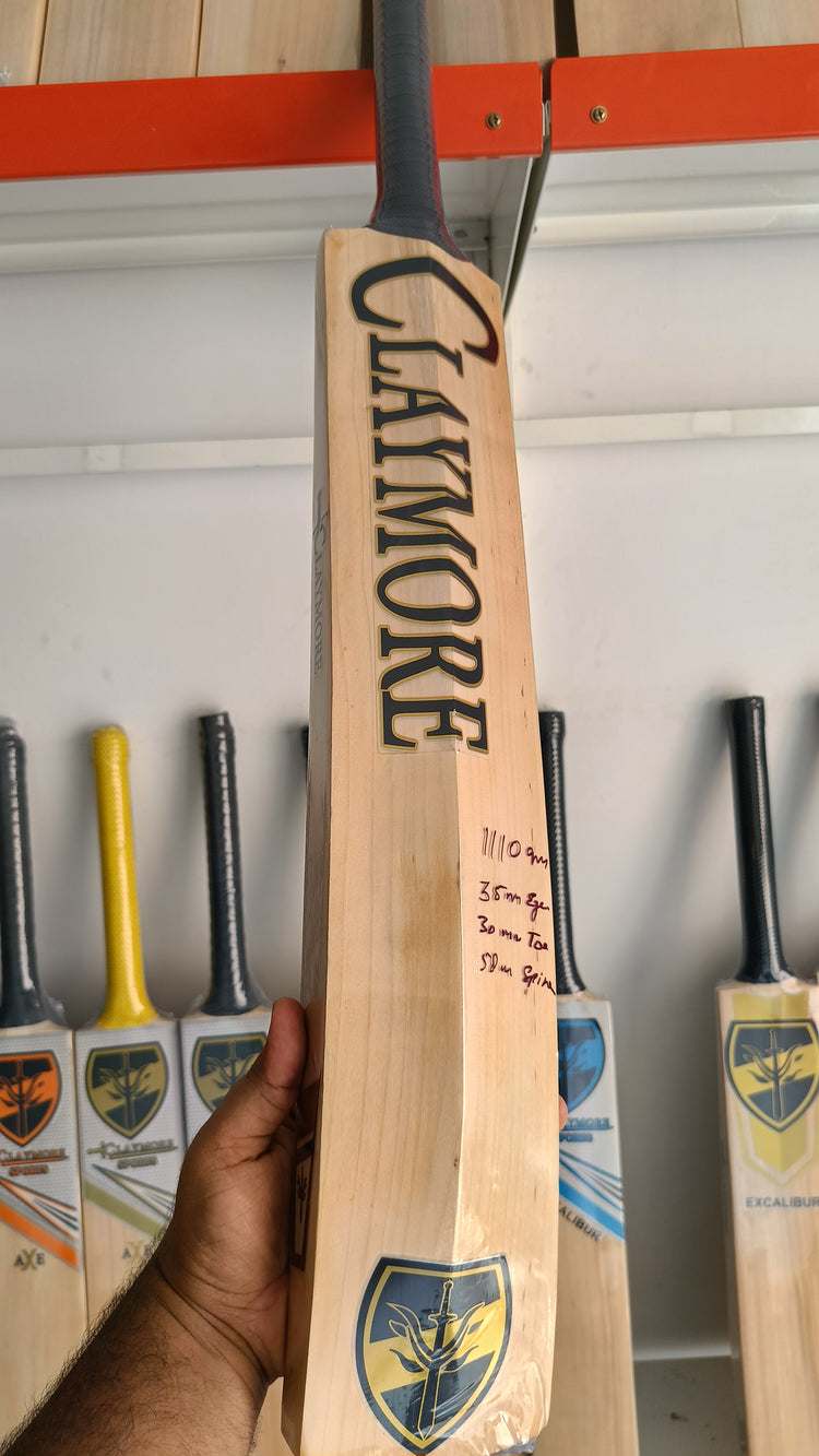 Lightweight Cricket Bats